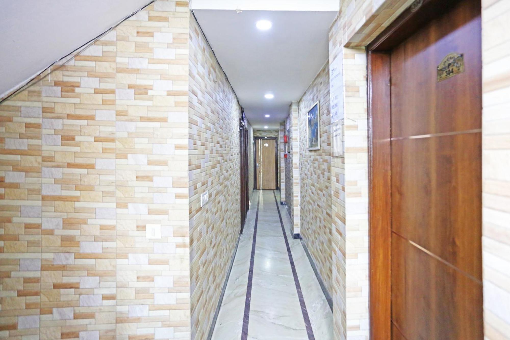Hotel Preet Palace -5 Mints Walk From Nizamuddin Railway Station New Delhi Eksteriør billede