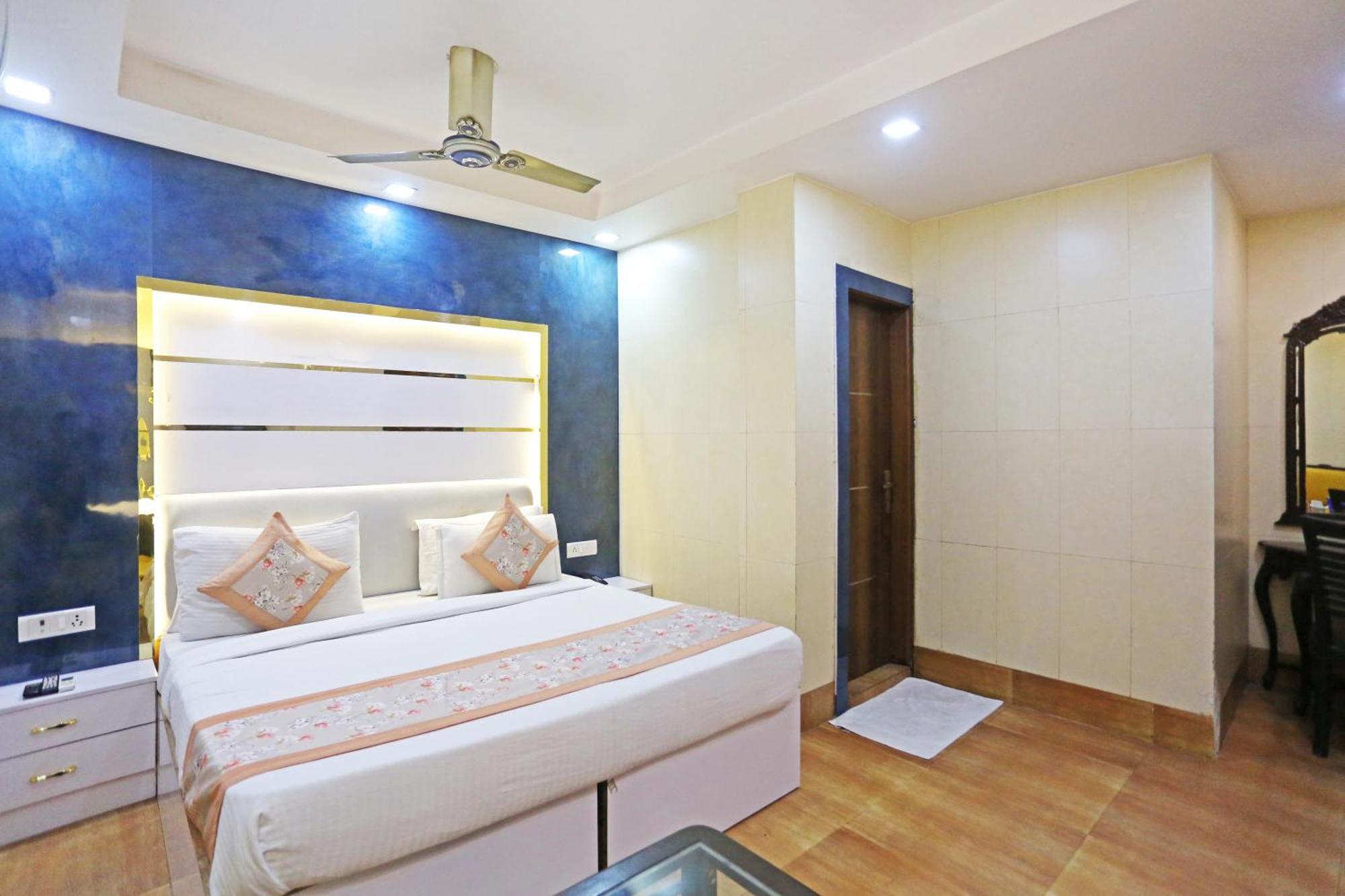 Hotel Preet Palace -5 Mints Walk From Nizamuddin Railway Station New Delhi Eksteriør billede