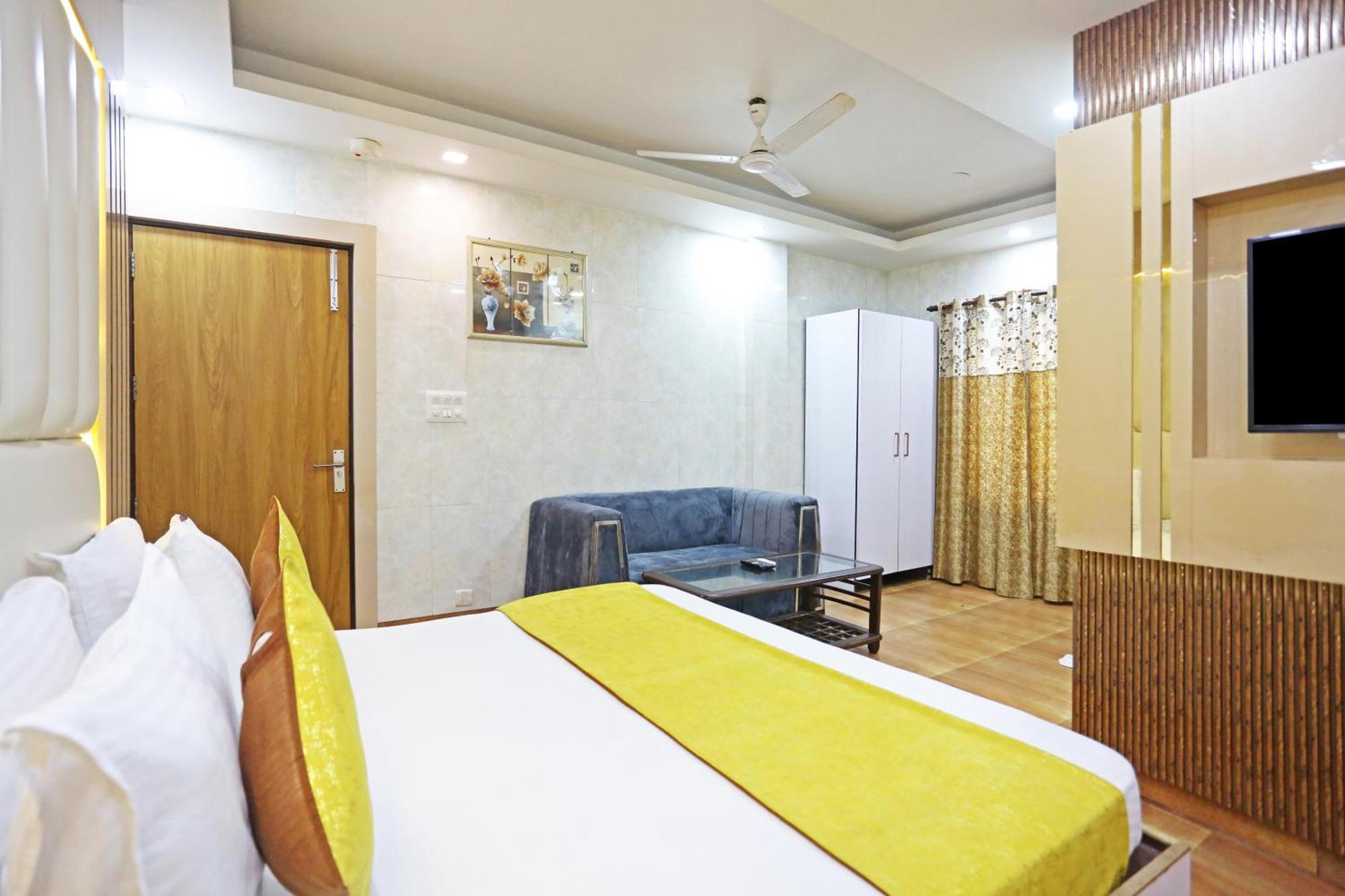 Hotel Preet Palace -5 Mints Walk From Nizamuddin Railway Station New Delhi Eksteriør billede