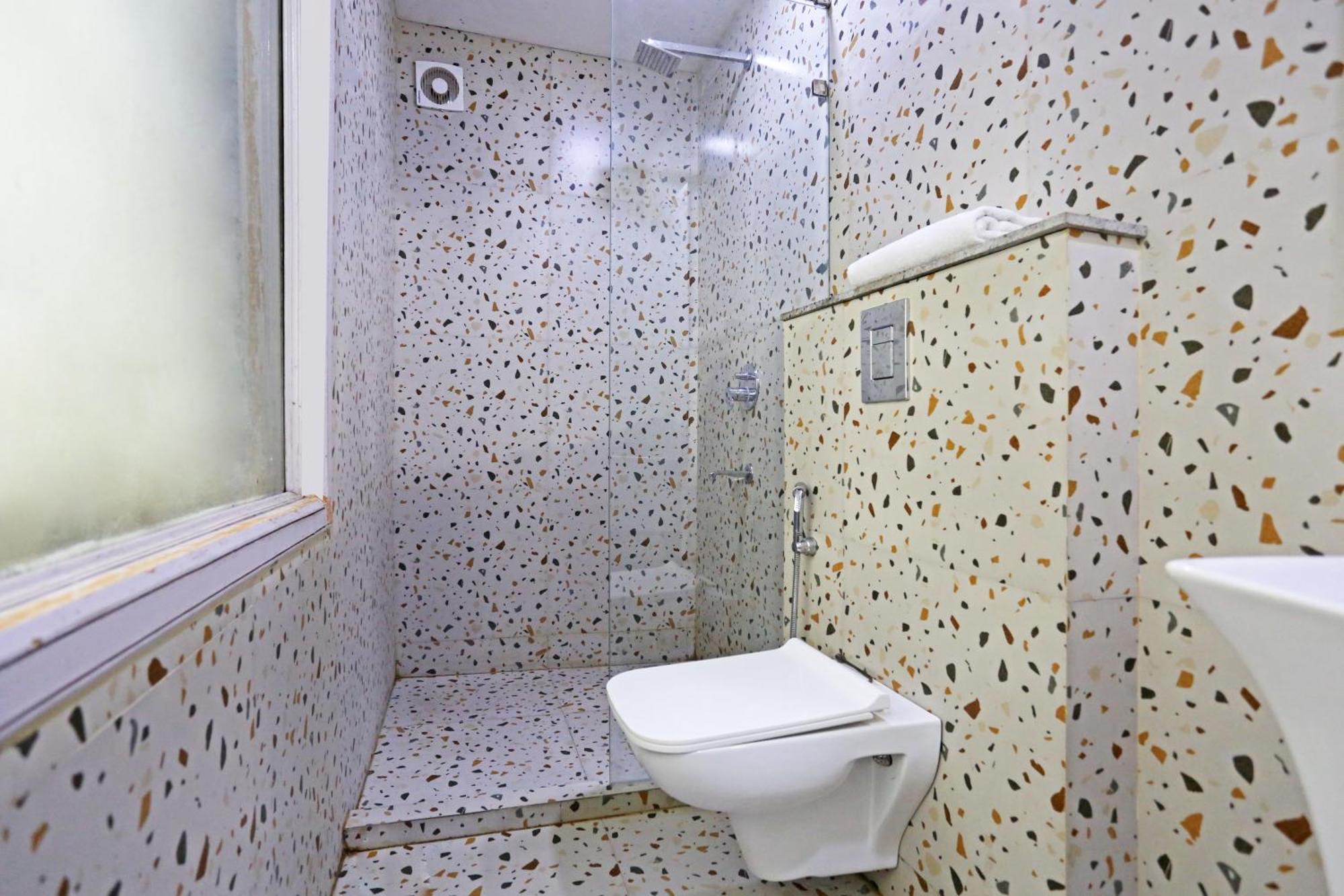 Hotel Preet Palace -5 Mints Walk From Nizamuddin Railway Station New Delhi Eksteriør billede