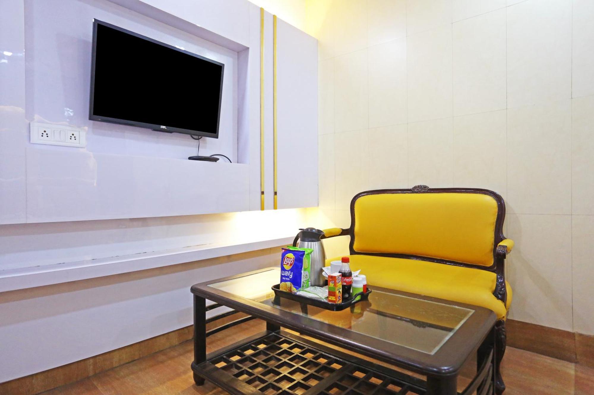 Hotel Preet Palace -5 Mints Walk From Nizamuddin Railway Station New Delhi Eksteriør billede